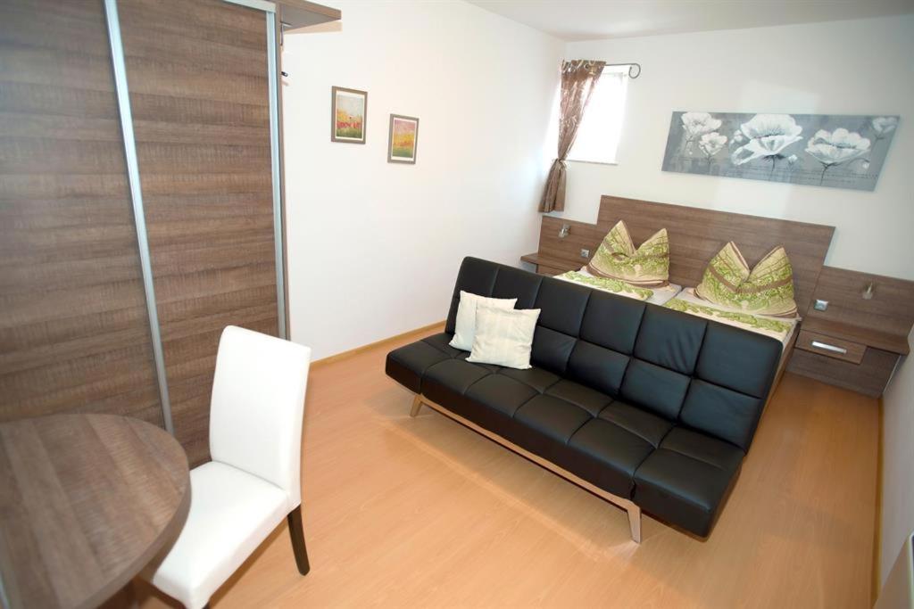 Weingut Apartment Hildegard Gangl Illmitz Exteriör bild