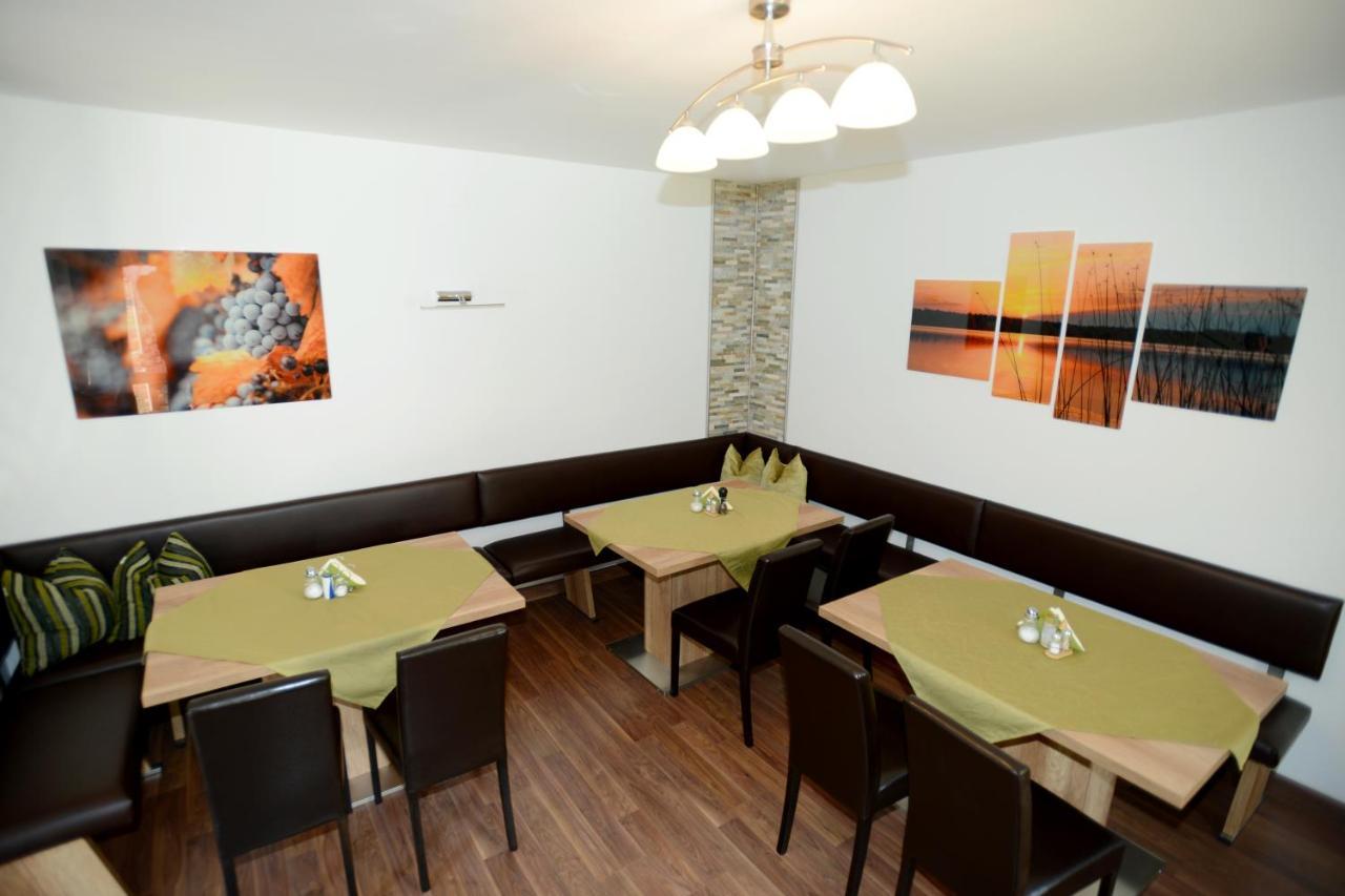 Weingut Apartment Hildegard Gangl Illmitz Exteriör bild