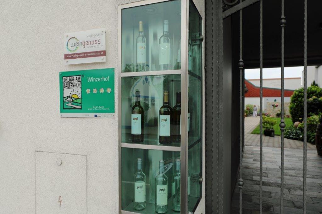 Weingut Apartment Hildegard Gangl Illmitz Exteriör bild