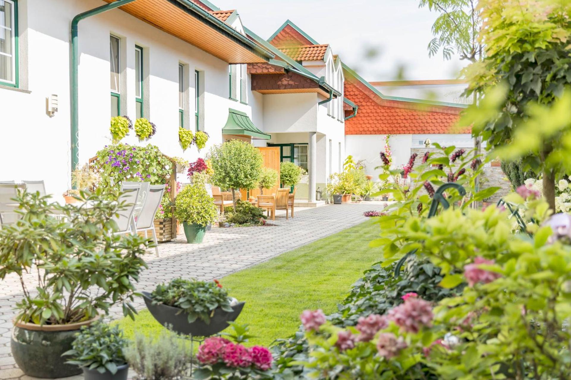 Weingut Apartment Hildegard Gangl Illmitz Exteriör bild