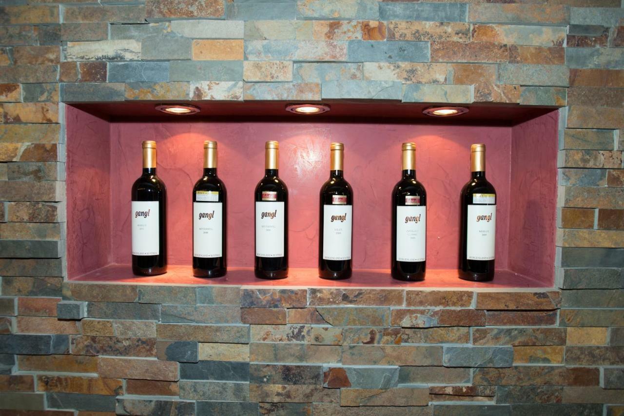 Weingut Apartment Hildegard Gangl Illmitz Exteriör bild